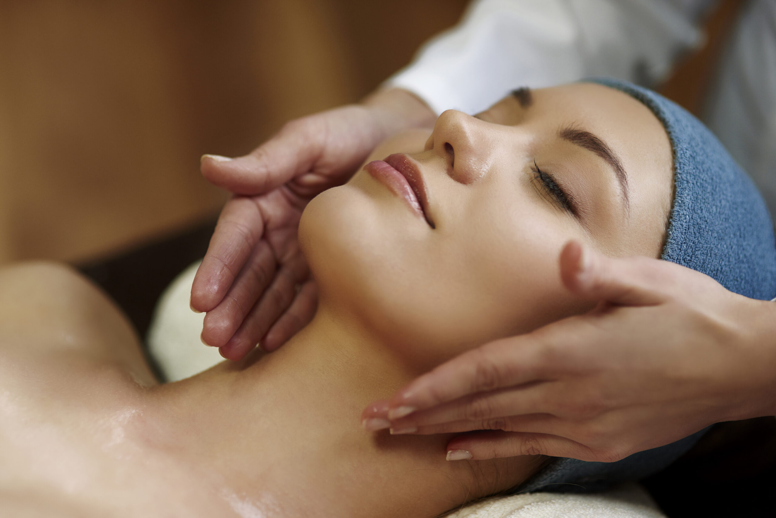 Masaj facial Kobido lifting japonez natural la Beauty Avenue